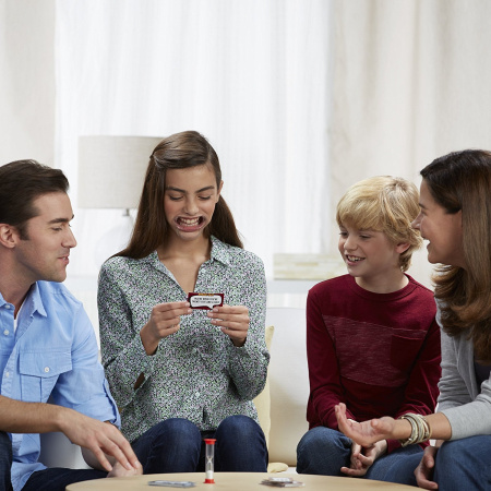 Игра настольная "СКАЖИ ЕСЛИ СМОЖЕШЬ СЕМЬЯ" (C3145)